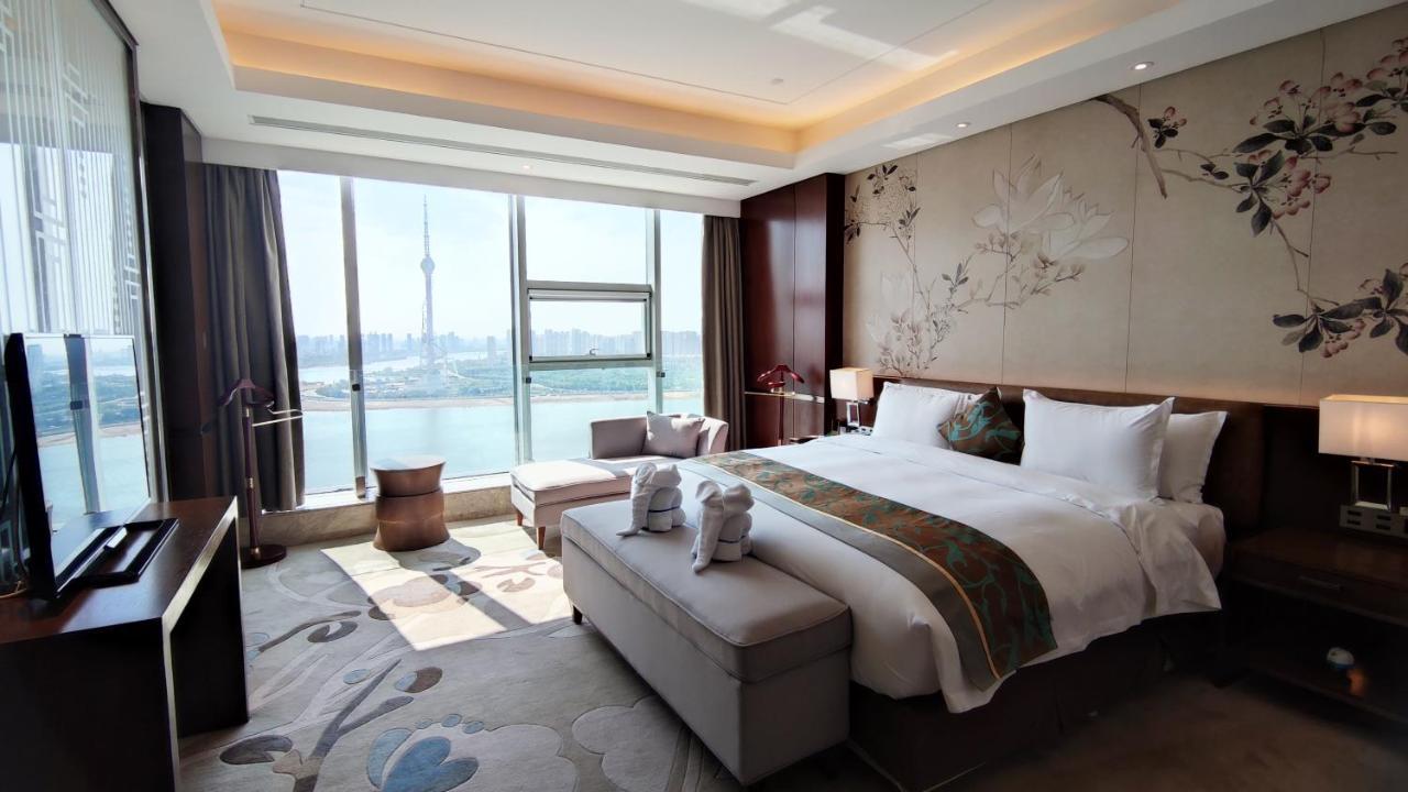 Howard Johnson Xiangyu Plaza Linyi 臨沂 エクステリア 写真