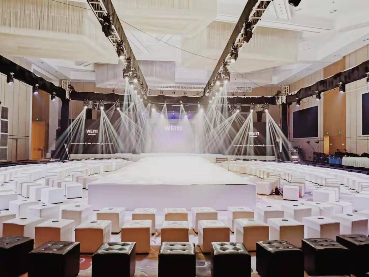 Howard Johnson Xiangyu Plaza Linyi 臨沂 エクステリア 写真