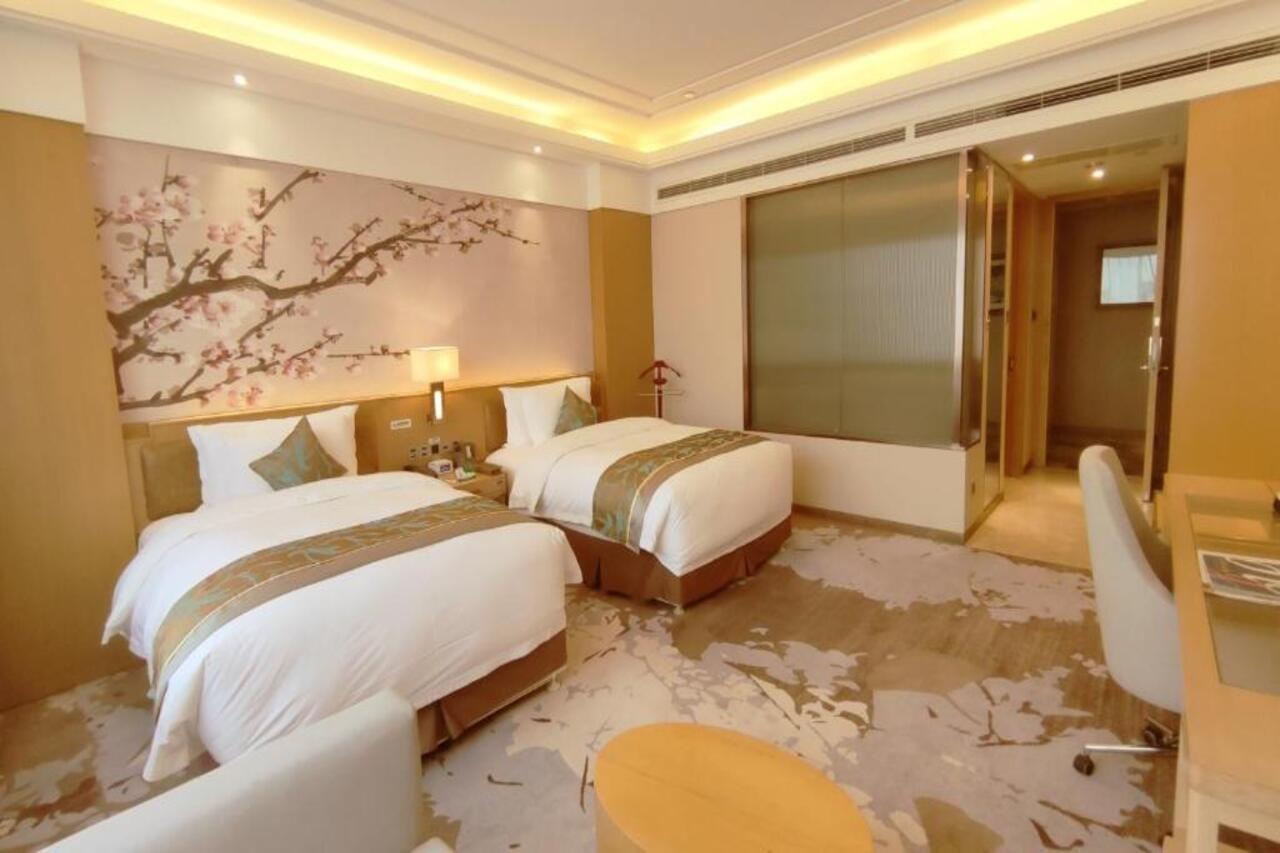 Howard Johnson Xiangyu Plaza Linyi 臨沂 エクステリア 写真