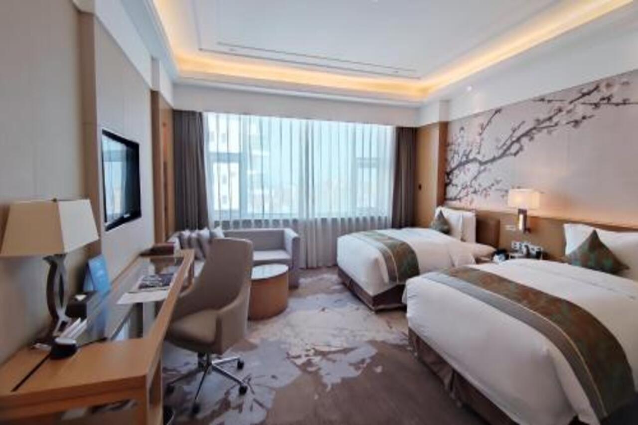 Howard Johnson Xiangyu Plaza Linyi 臨沂 エクステリア 写真