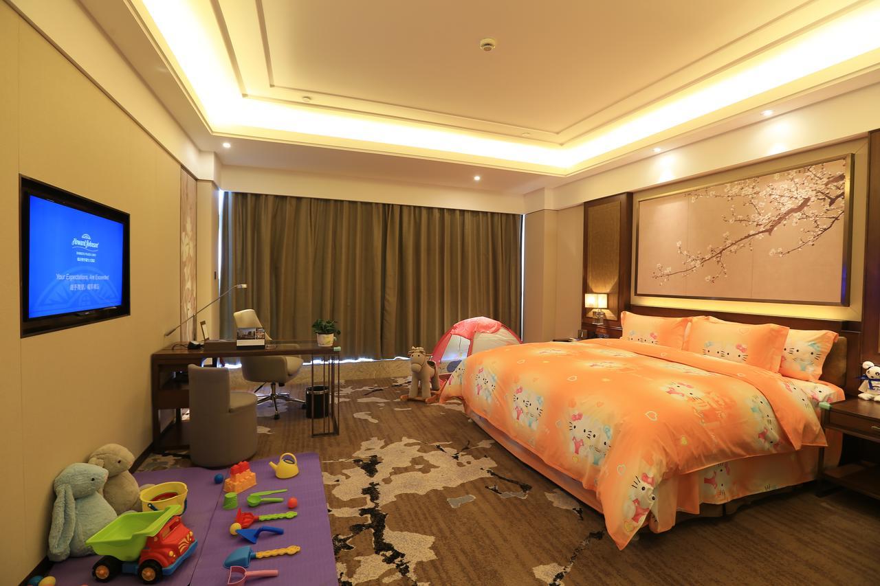 Howard Johnson Xiangyu Plaza Linyi 臨沂 エクステリア 写真