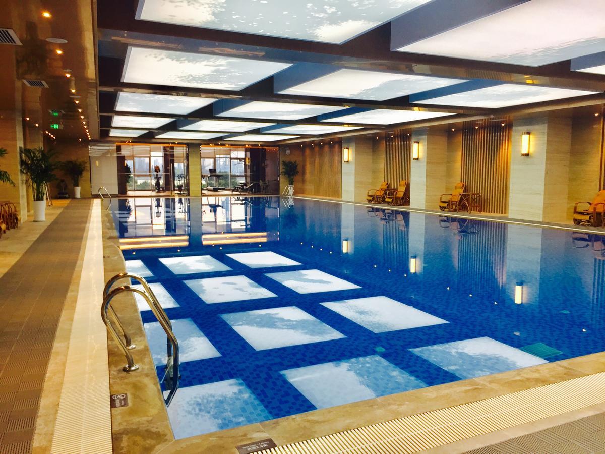 Howard Johnson Xiangyu Plaza Linyi 臨沂 エクステリア 写真