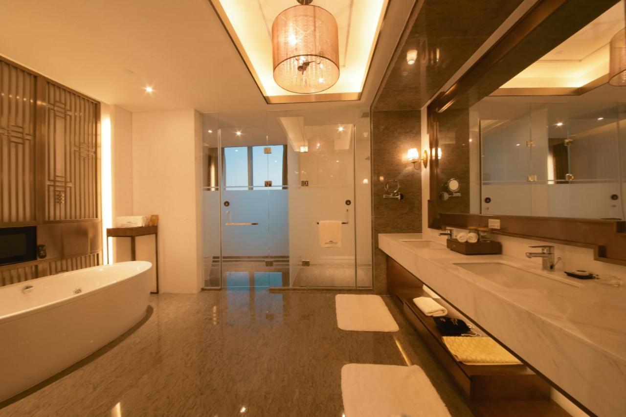 Howard Johnson Xiangyu Plaza Linyi 臨沂 エクステリア 写真
