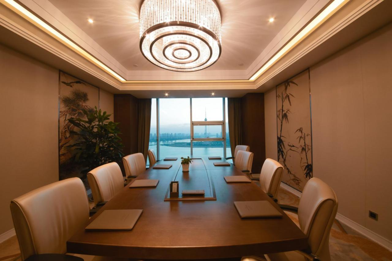 Howard Johnson Xiangyu Plaza Linyi 臨沂 エクステリア 写真