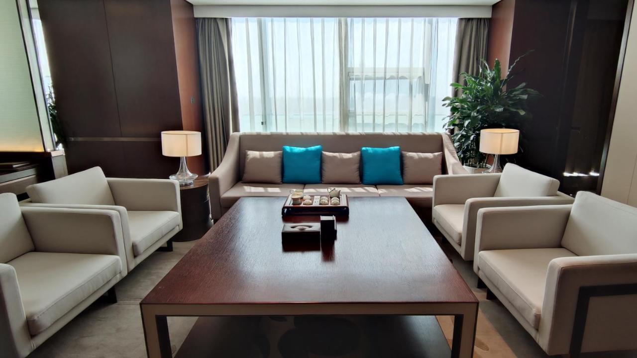 Howard Johnson Xiangyu Plaza Linyi 臨沂 エクステリア 写真